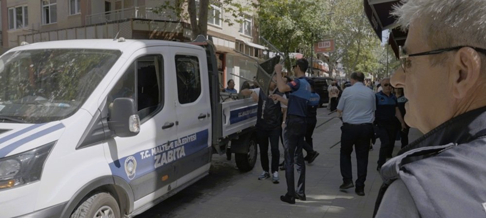 Maltepe zabıtası işgale geçit vermiyor