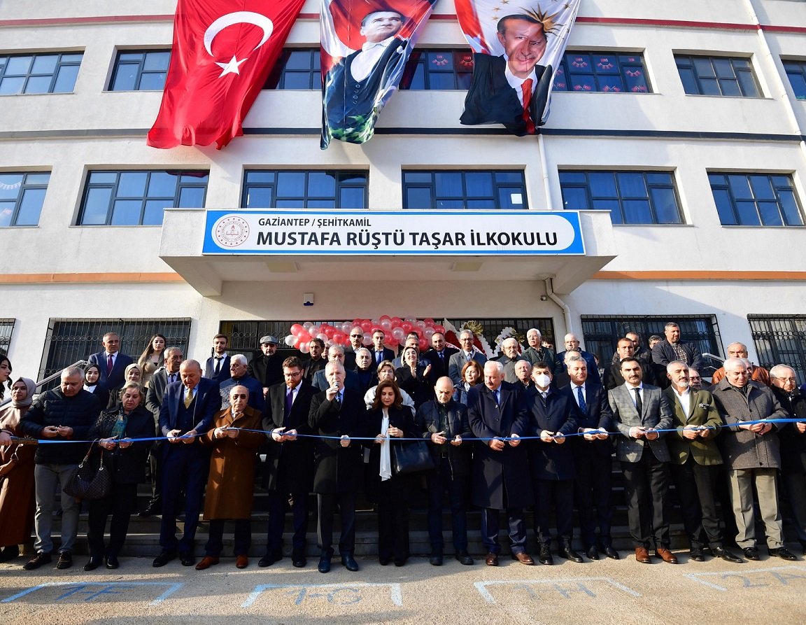 Mustafa Rüştü Taşar’ın adını taşıyan İlkokul törenle açıldı
